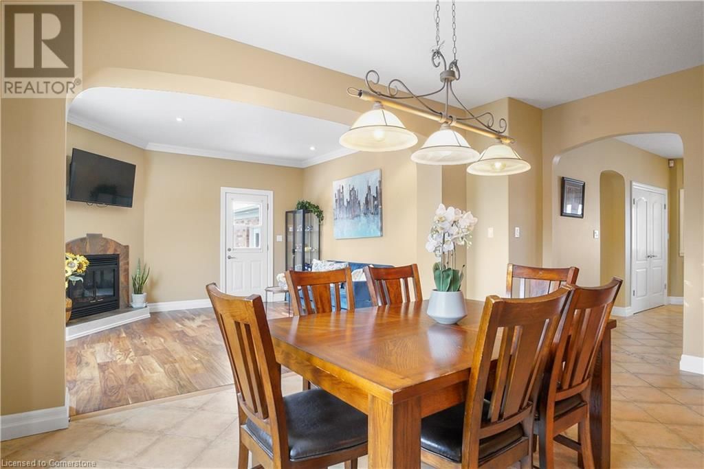 827 BIRCHMOUNT DRIVE Image 16