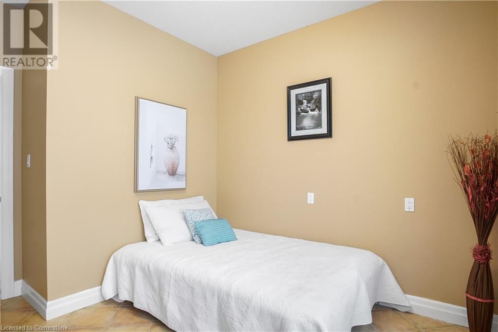 827 BIRCHMOUNT DRIVE Image 20