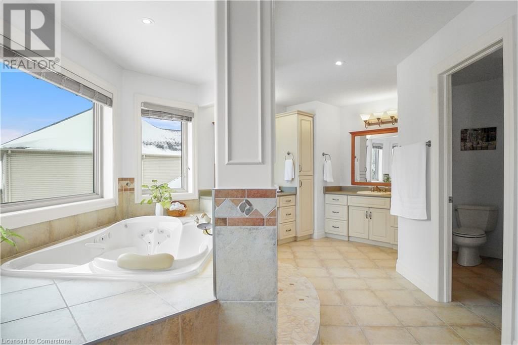 827 BIRCHMOUNT DRIVE Image 25