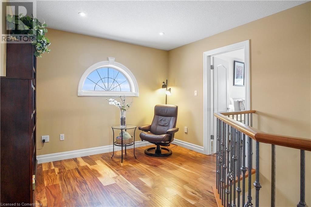 827 BIRCHMOUNT DRIVE Image 31