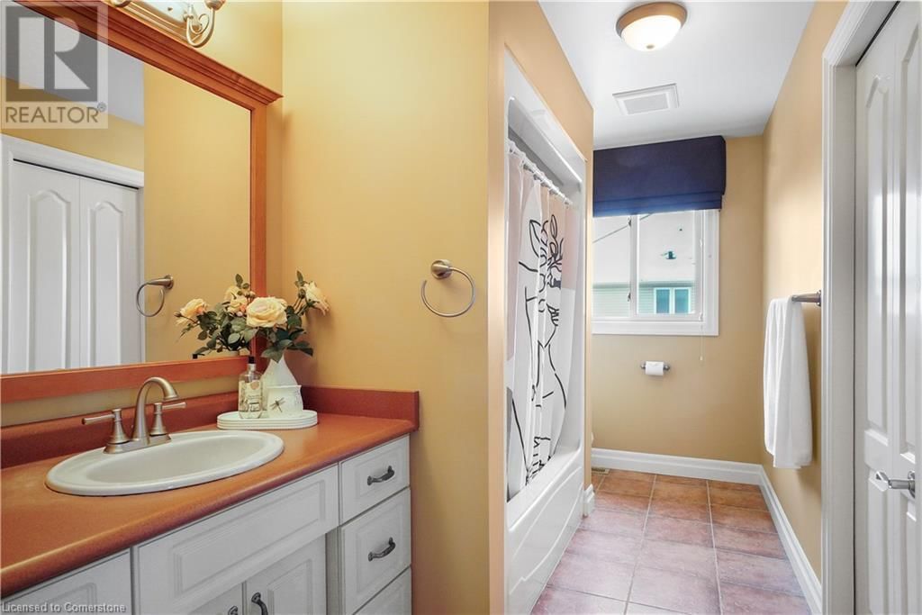 827 BIRCHMOUNT DRIVE Image 37