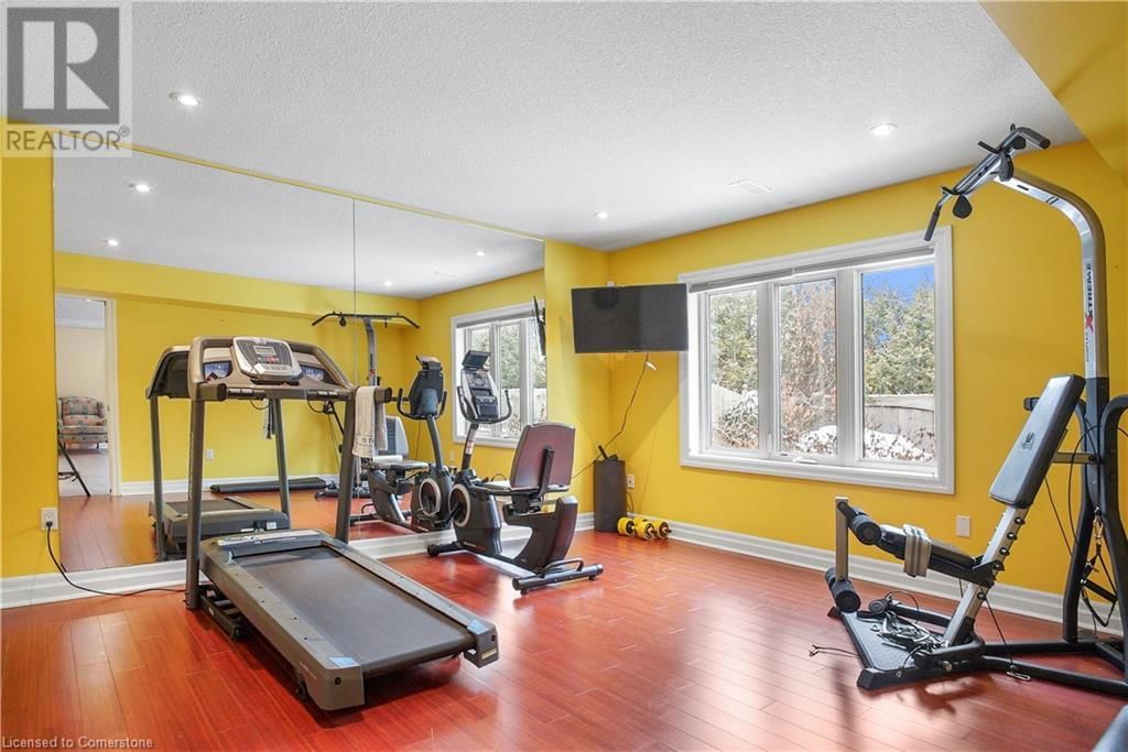 827 BIRCHMOUNT DRIVE Image 42