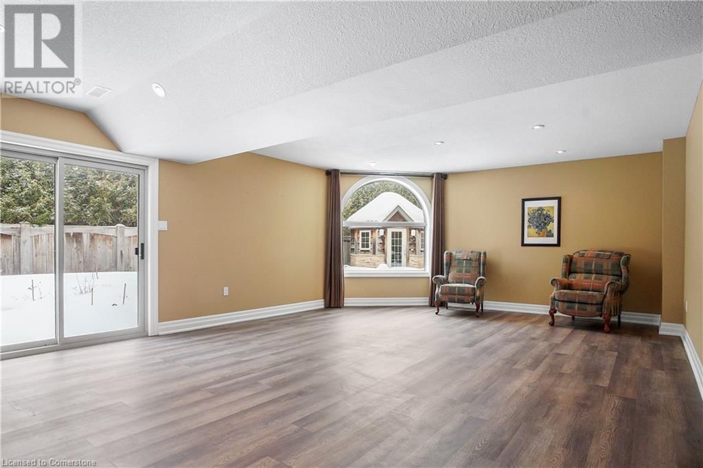 827 BIRCHMOUNT DRIVE Image 43