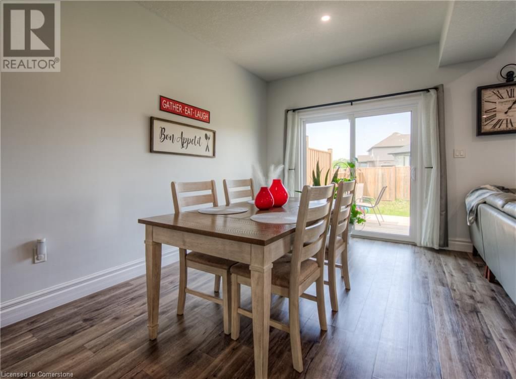 741 HOLLINGER AVENUE Image 16