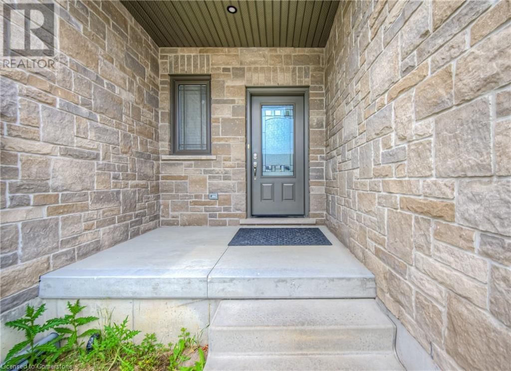 741 HOLLINGER AVENUE Image 3