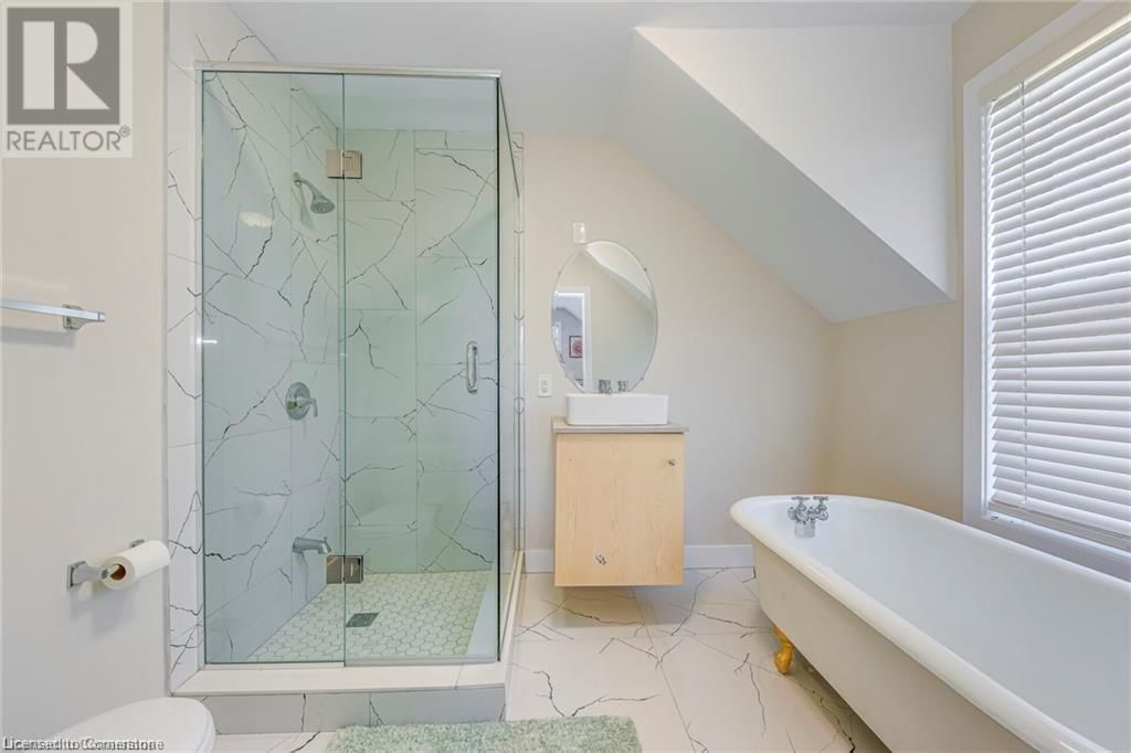 3590 LAKESHORE ROAD Image 30