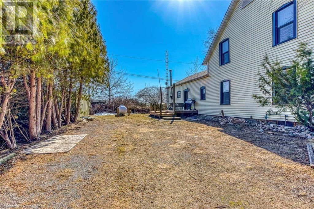 3590 LAKESHORE ROAD Image 45