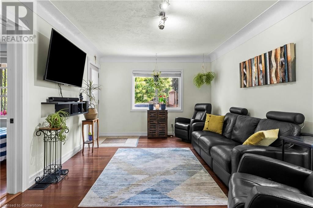 235 TOLTON AVENUE Image 11