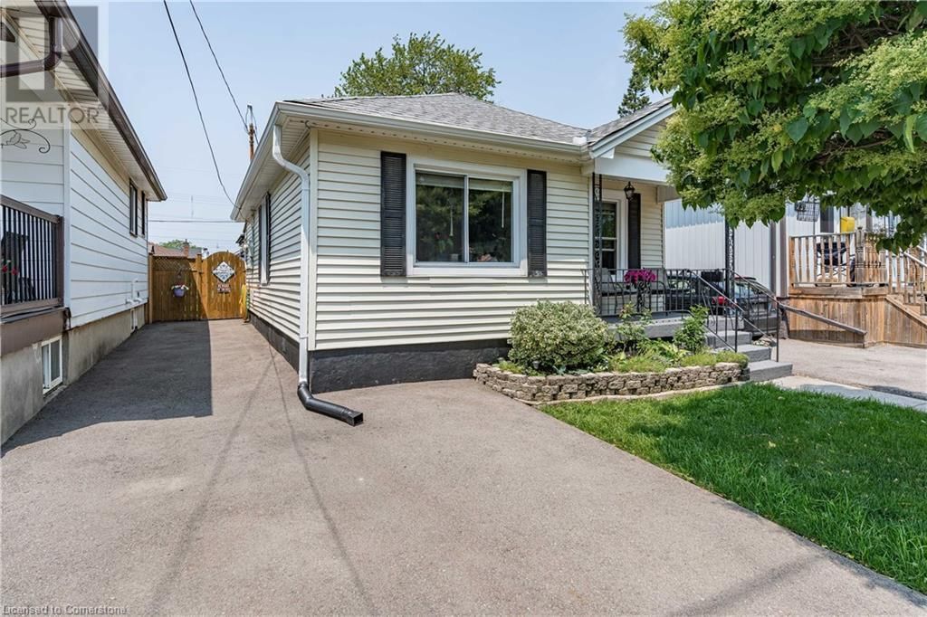 235 TOLTON AVENUE Image 4