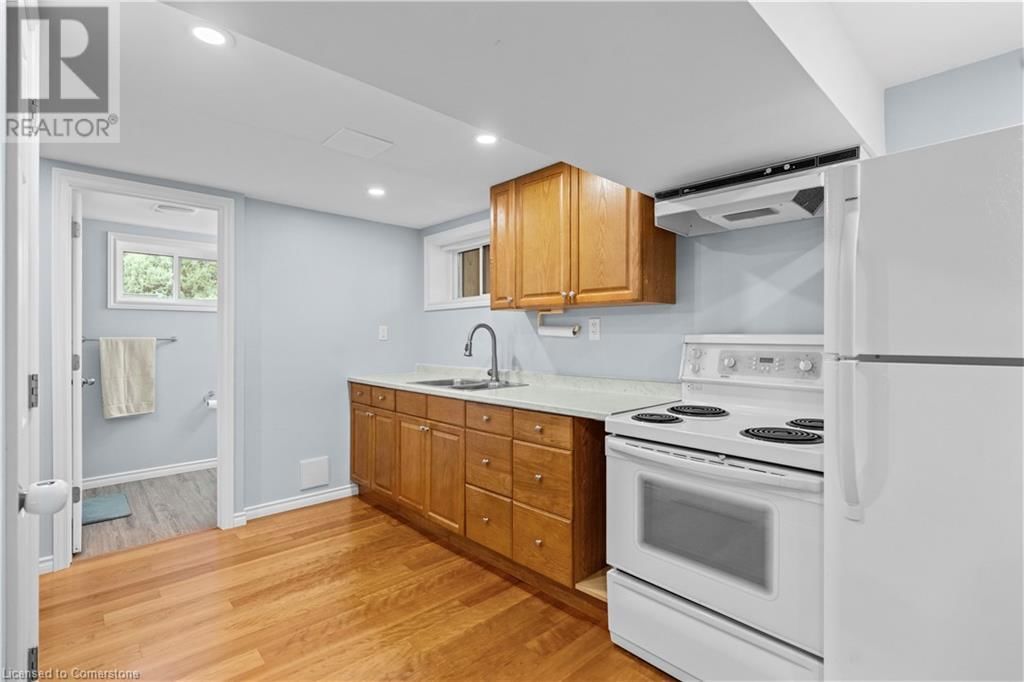 2 WEST 22ND STREET Image 32