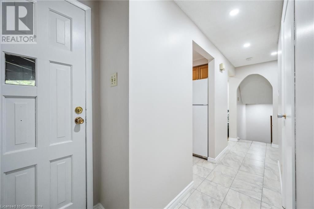 22 - 28 UNDERHILL CRESCENT Image 10