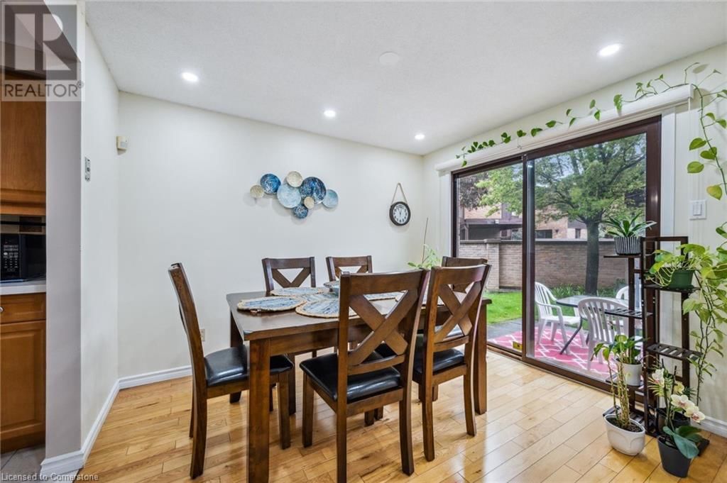 22 - 28 UNDERHILL CRESCENT Image 13