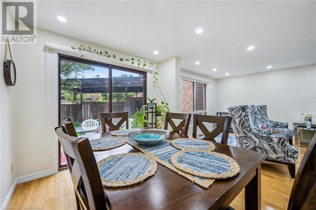 22 - 28 UNDERHILL CRESCENT Image 15