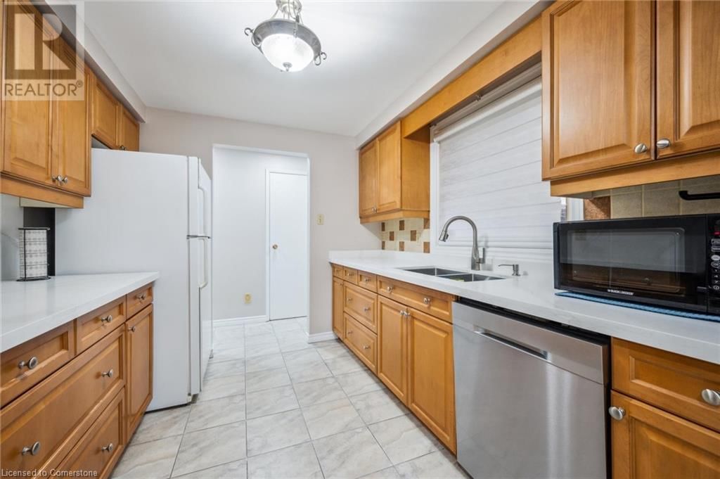 22 - 28 UNDERHILL CRESCENT Image 19