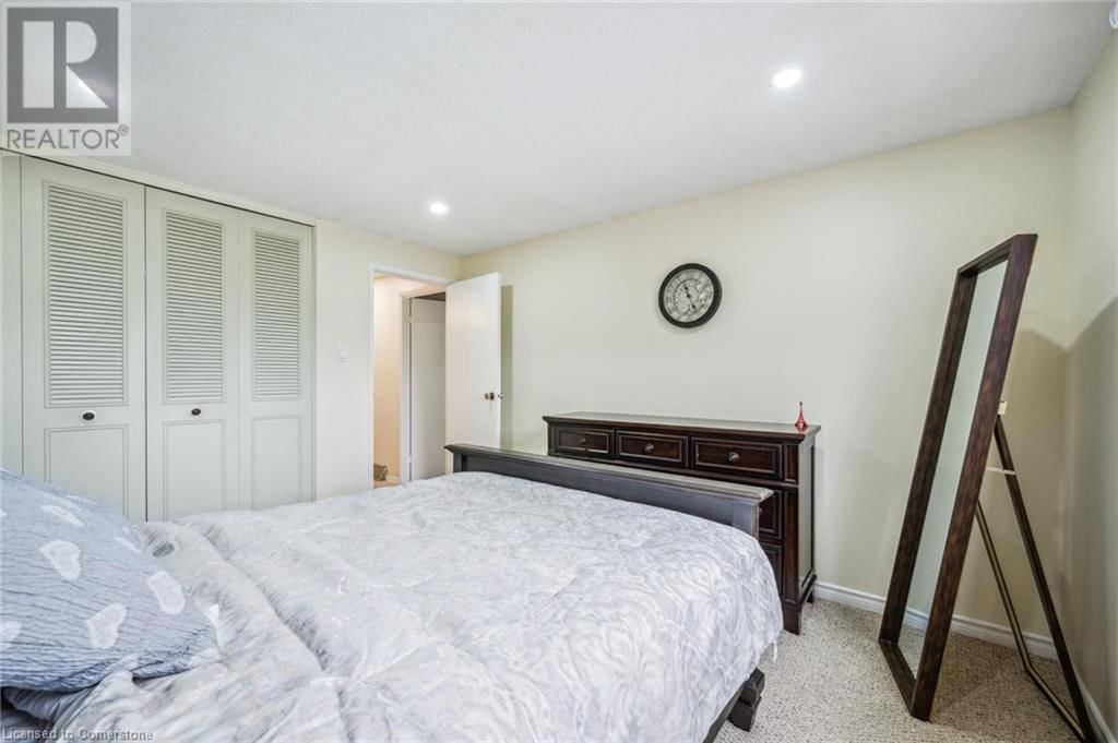 22 - 28 UNDERHILL CRESCENT Image 27