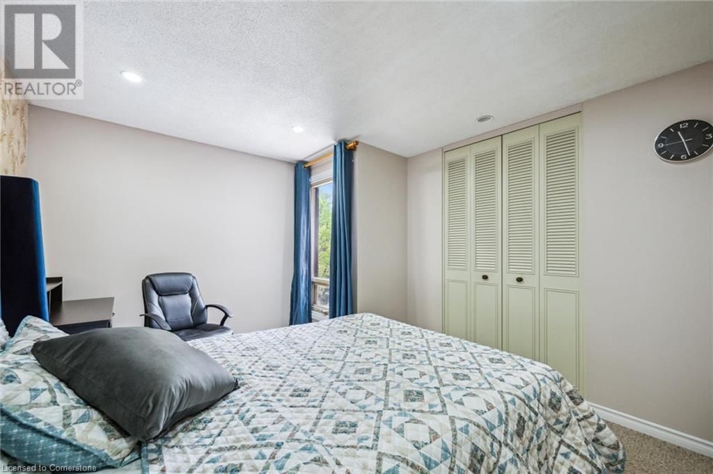 22 - 28 UNDERHILL CRESCENT Image 30