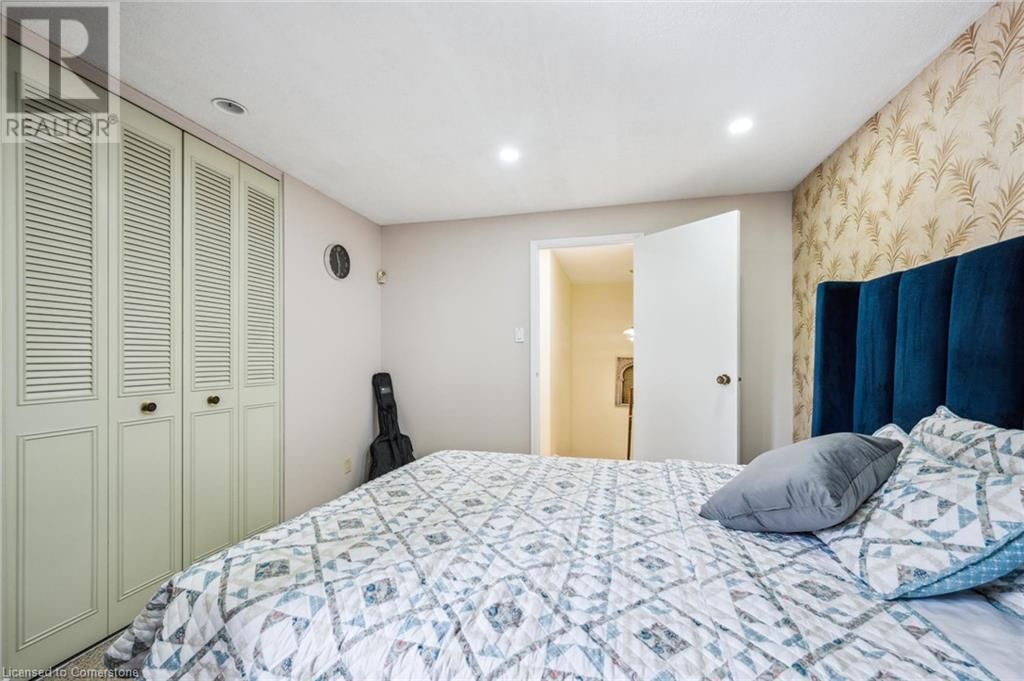 22 - 28 UNDERHILL CRESCENT Image 31