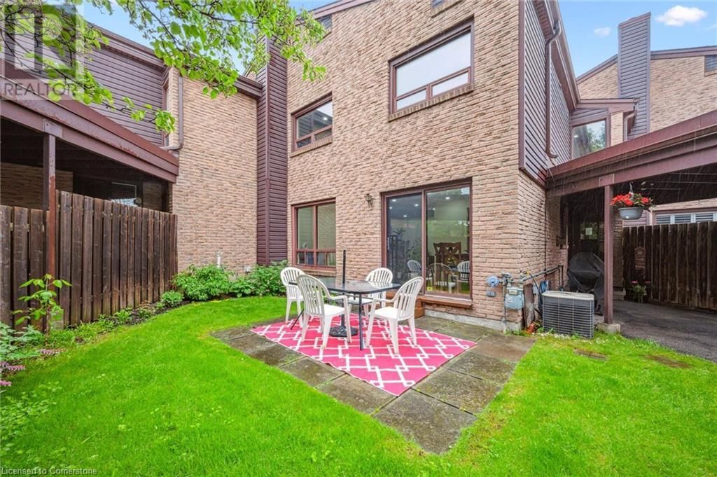 22 - 28 UNDERHILL CRESCENT Image 35