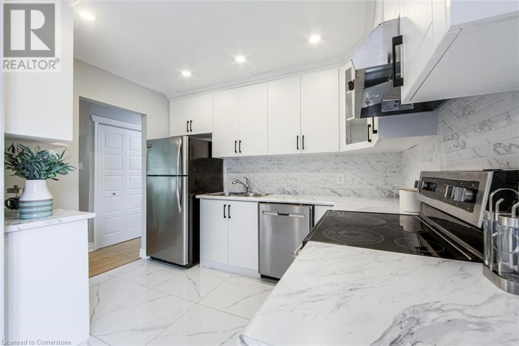 689 MACYOUNG DRIVE Image 12