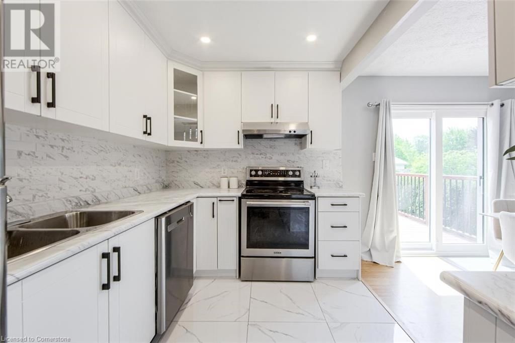 689 MACYOUNG DRIVE Image 16