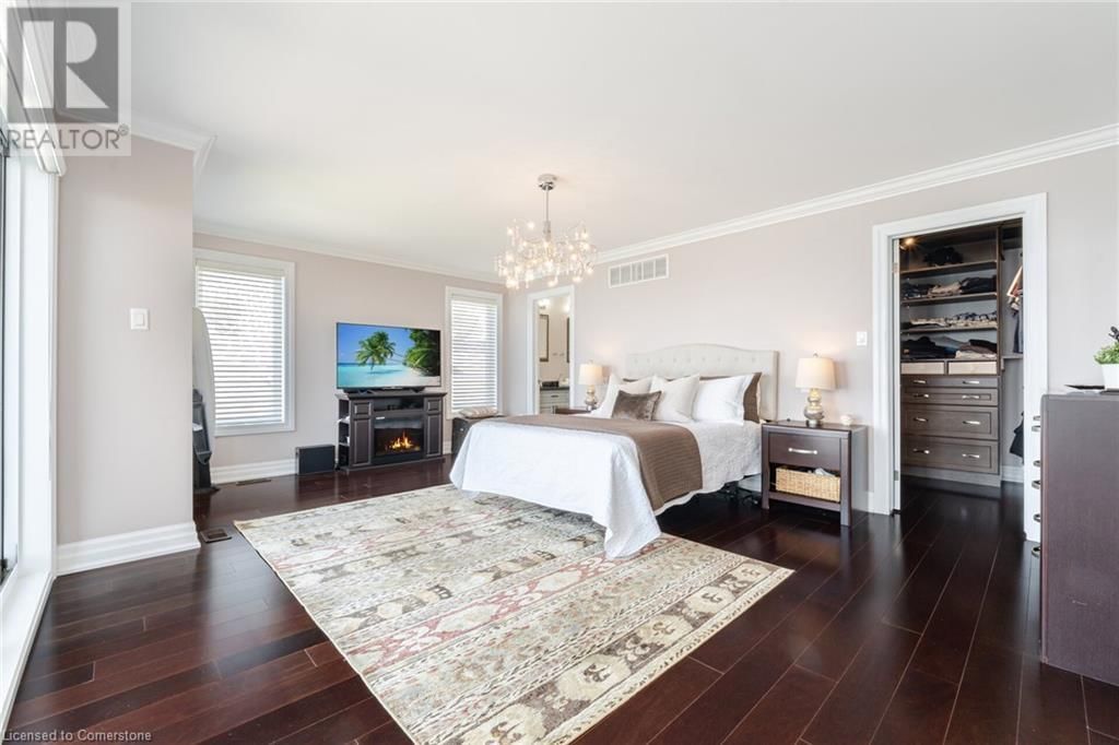 64 SEABREEZE CRESCENT Image 27
