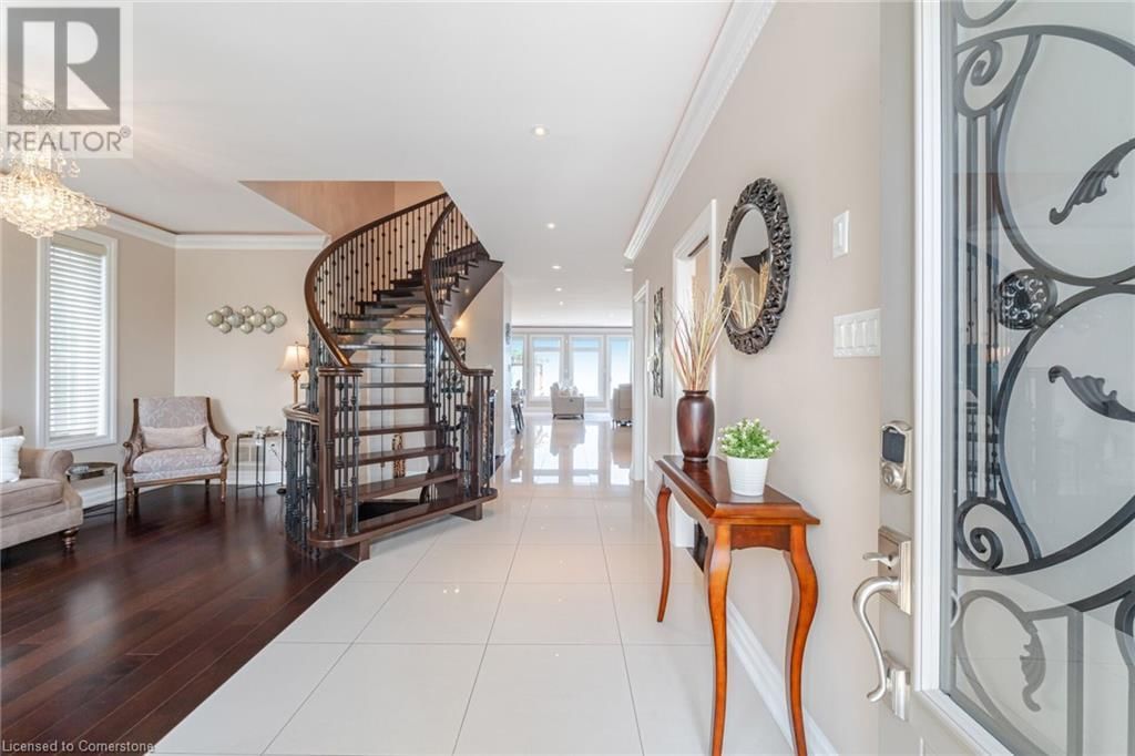 64 SEABREEZE CRESCENT Image 5