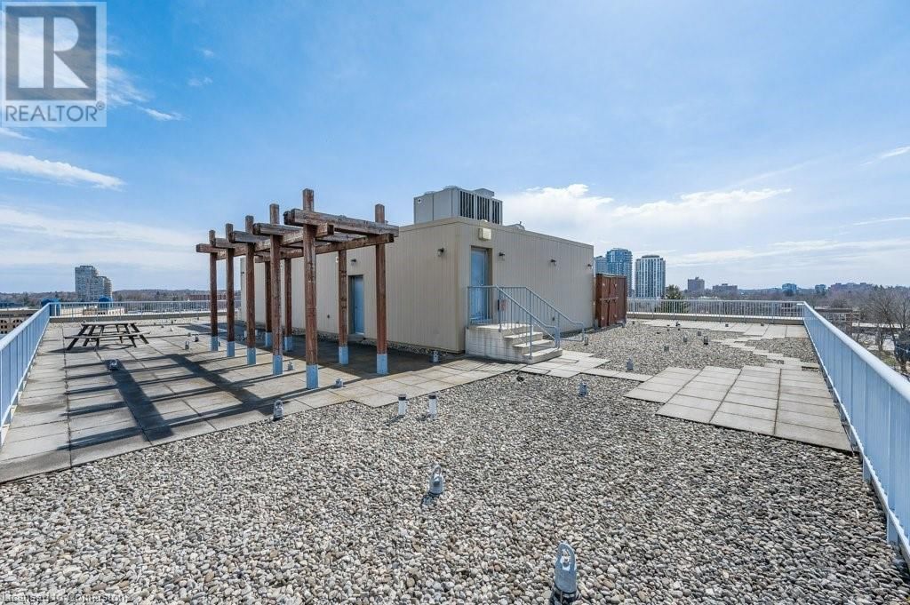 201 - 3 FATHER DAVID BAUER DRIVE Image 31