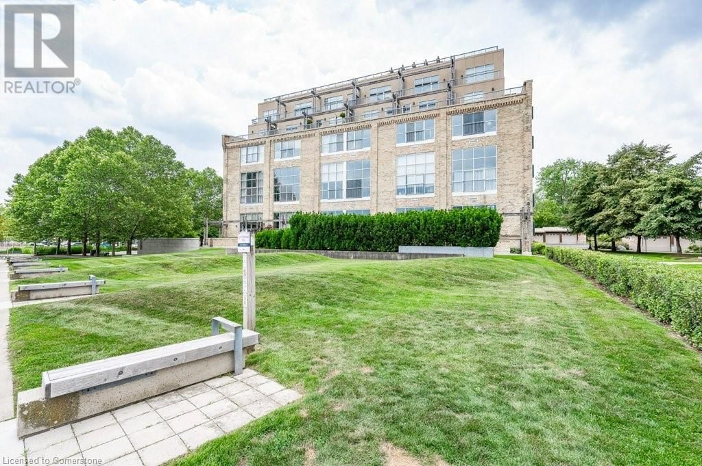 201 - 3 FATHER DAVID BAUER DRIVE Image 38