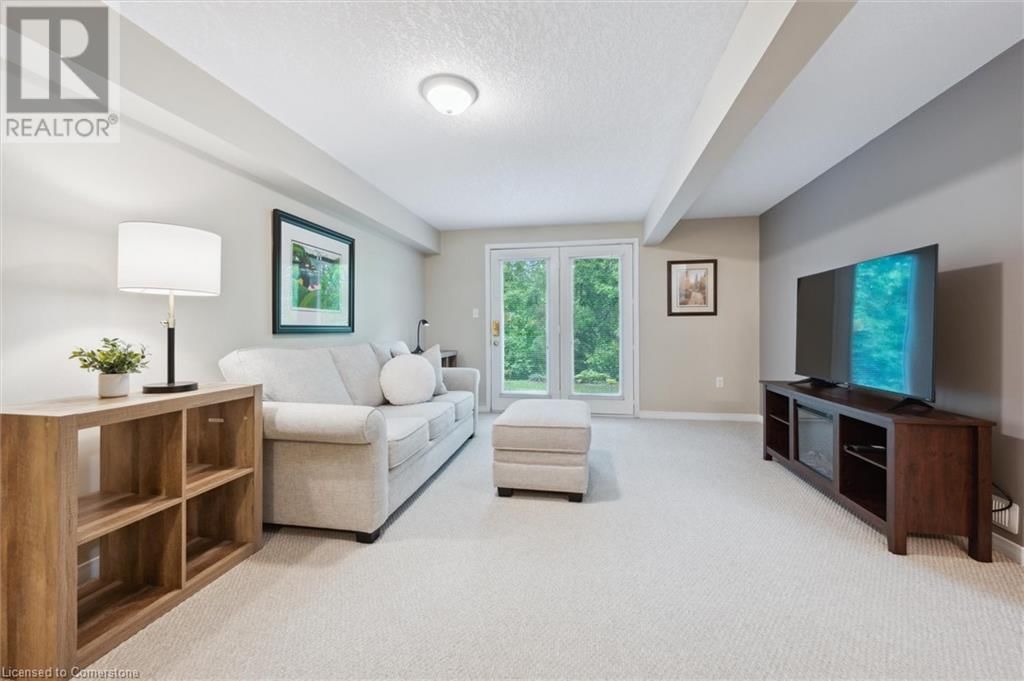10 - 900 DOON VILLAGE ROAD Image 18