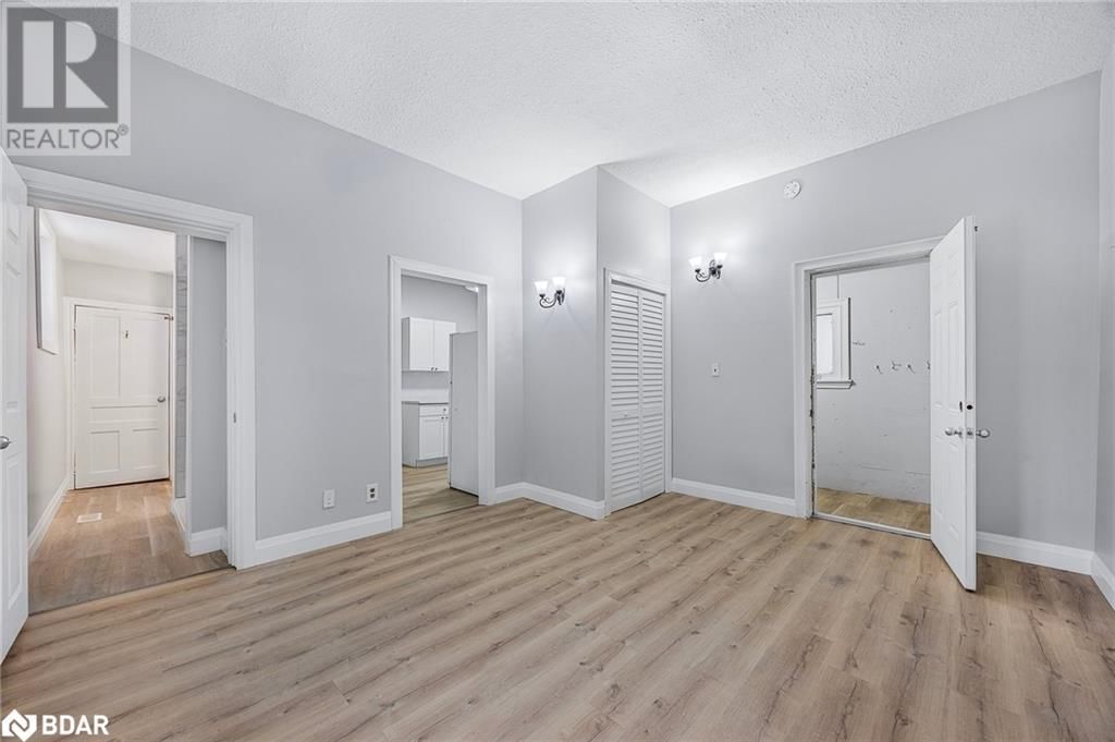 66 MATCHEDASH STREET SOUTH Image 26