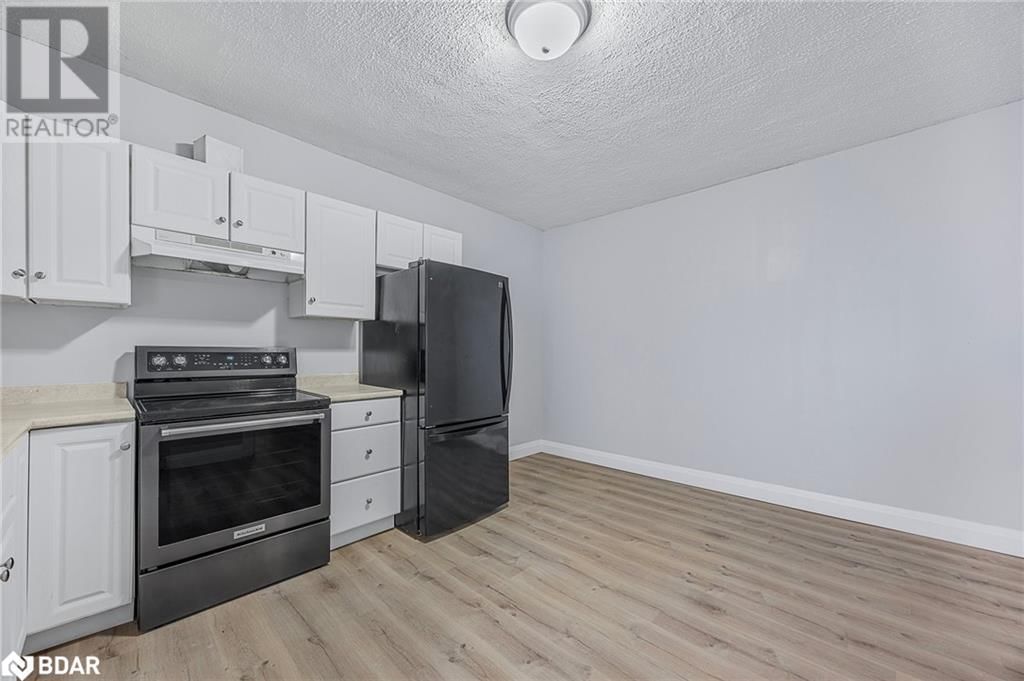66 MATCHEDASH STREET SOUTH Image 9