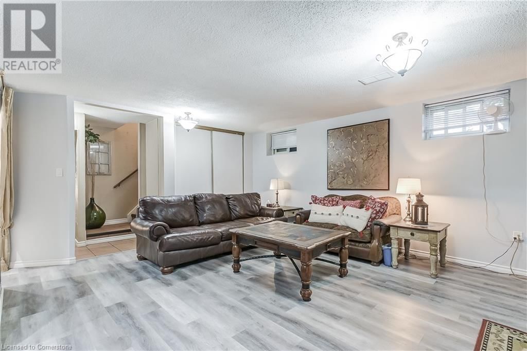 2034 CANNING COURT Image 26