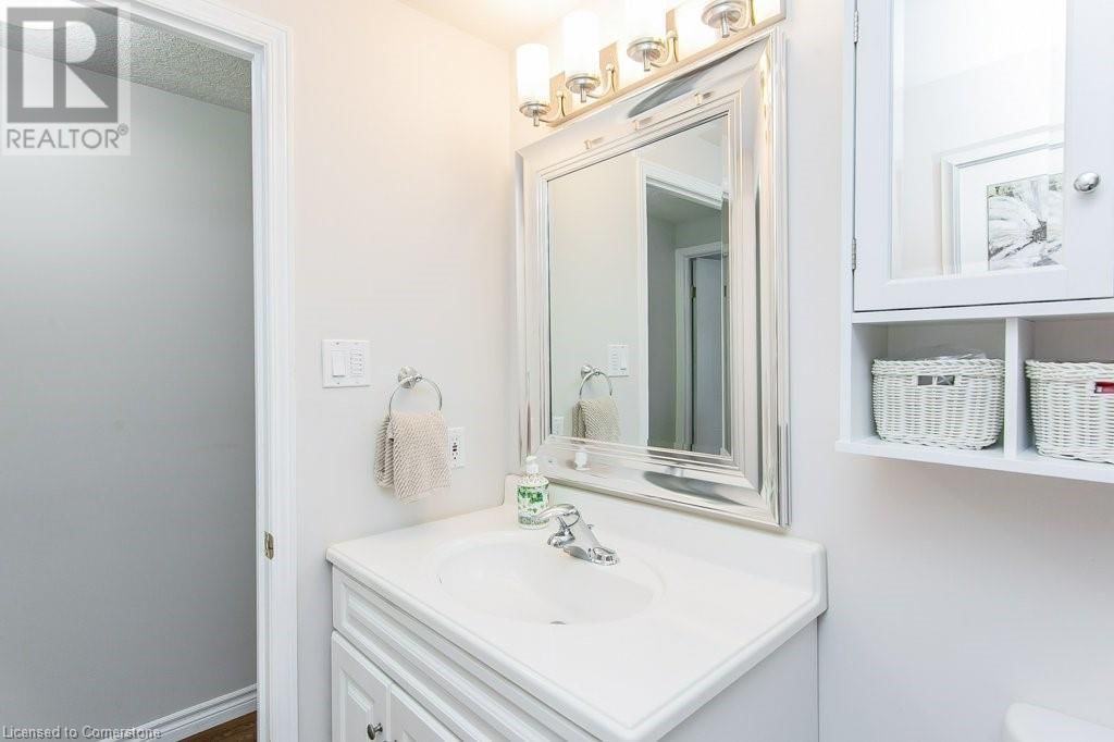 693 JACOB LANE Image 30