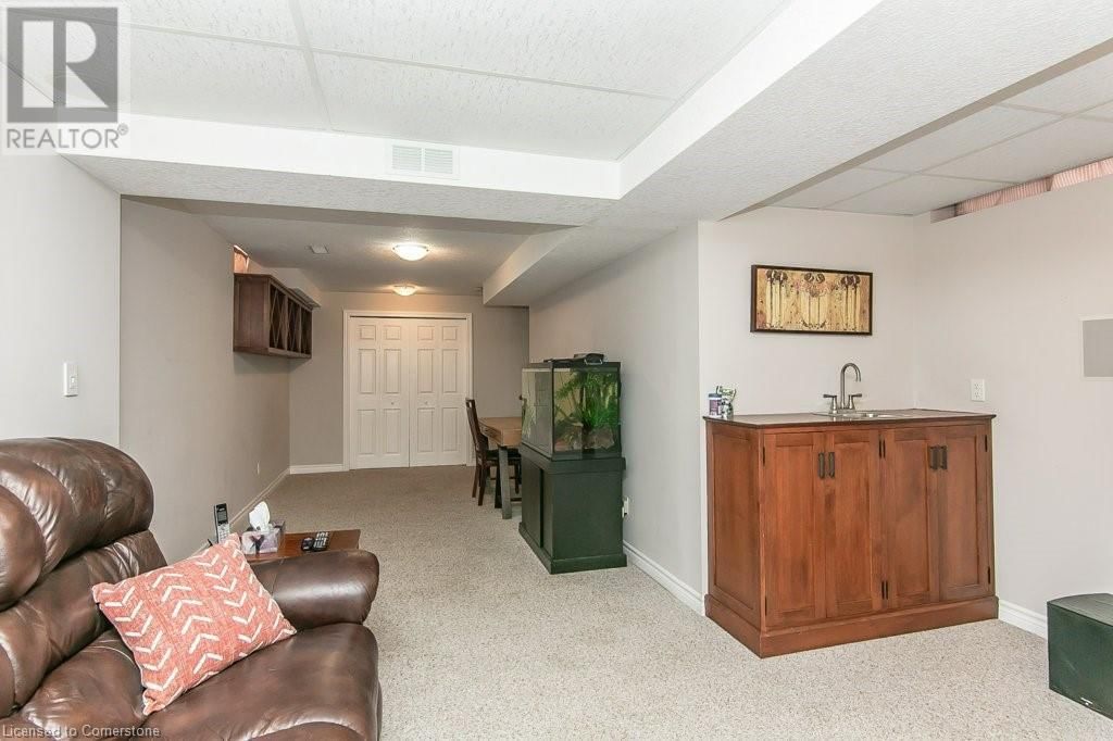 693 JACOB LANE Image 33