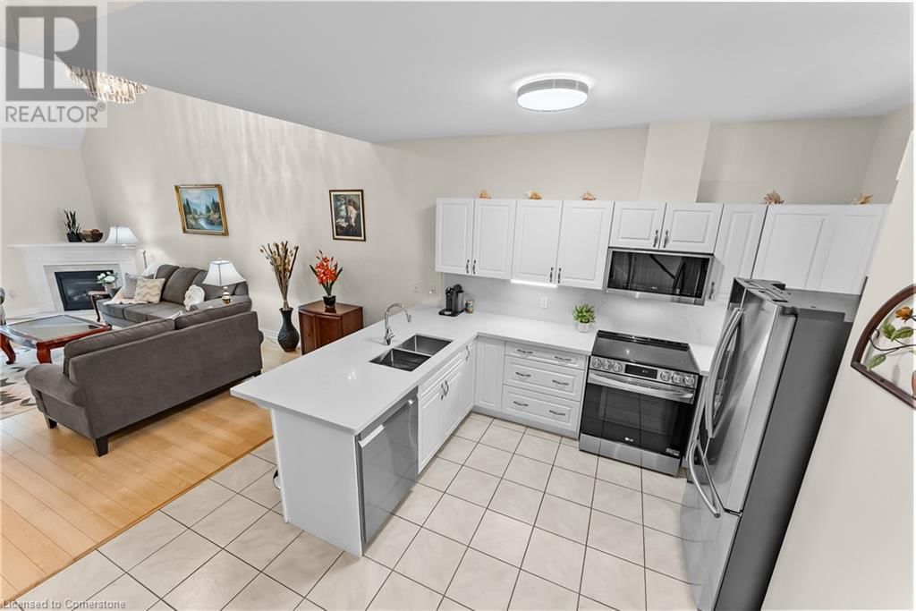 13 - 8142 COSTABILE DRIVE Image 10