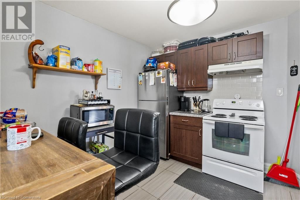 191 SIMCOE STREET SOUTH Image 11
