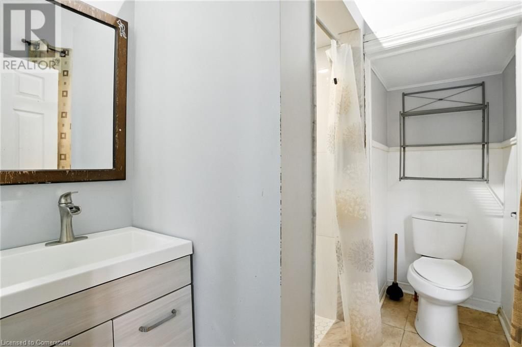 191 SIMCOE STREET SOUTH Image 23