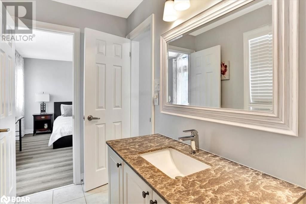 117 WINCHESTER TERRACE Image 37