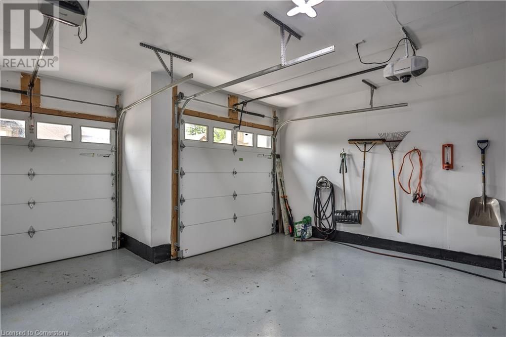220 MOORLAND CRESCENT Image 39