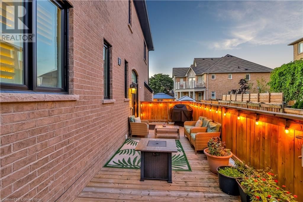 220 MOORLAND CRESCENT Image 44
