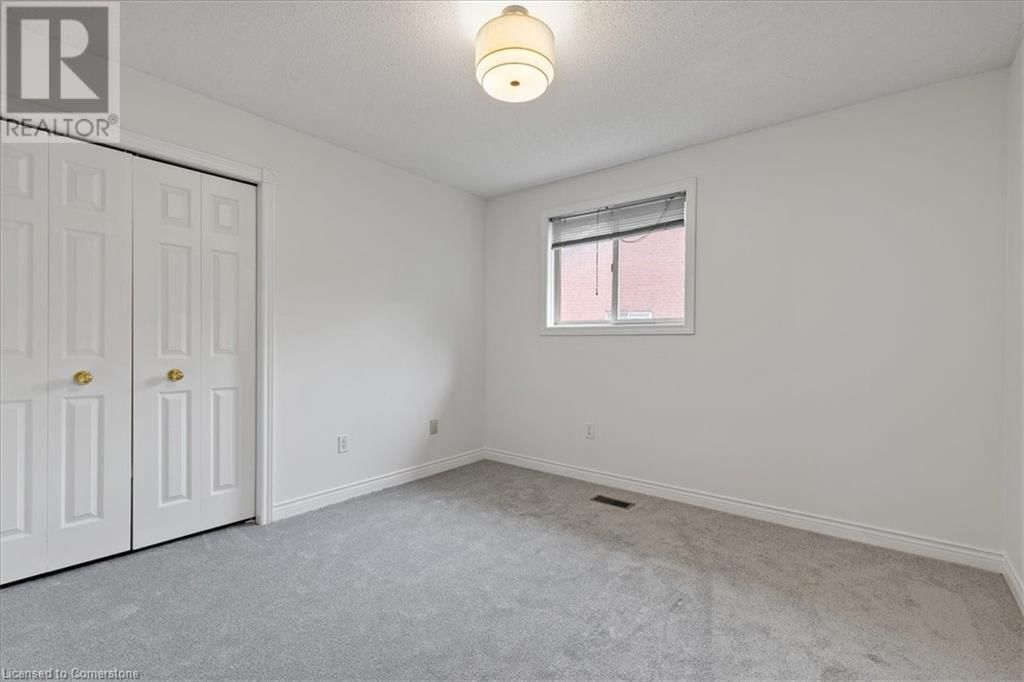 98 HUME DRIVE Image 23