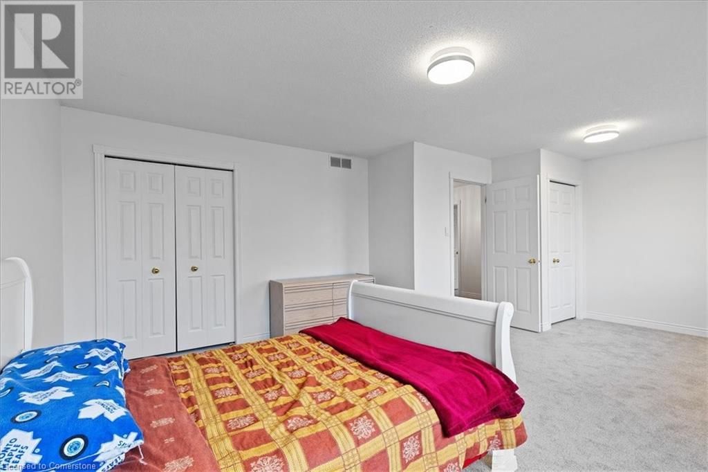 98 HUME DRIVE Image 31