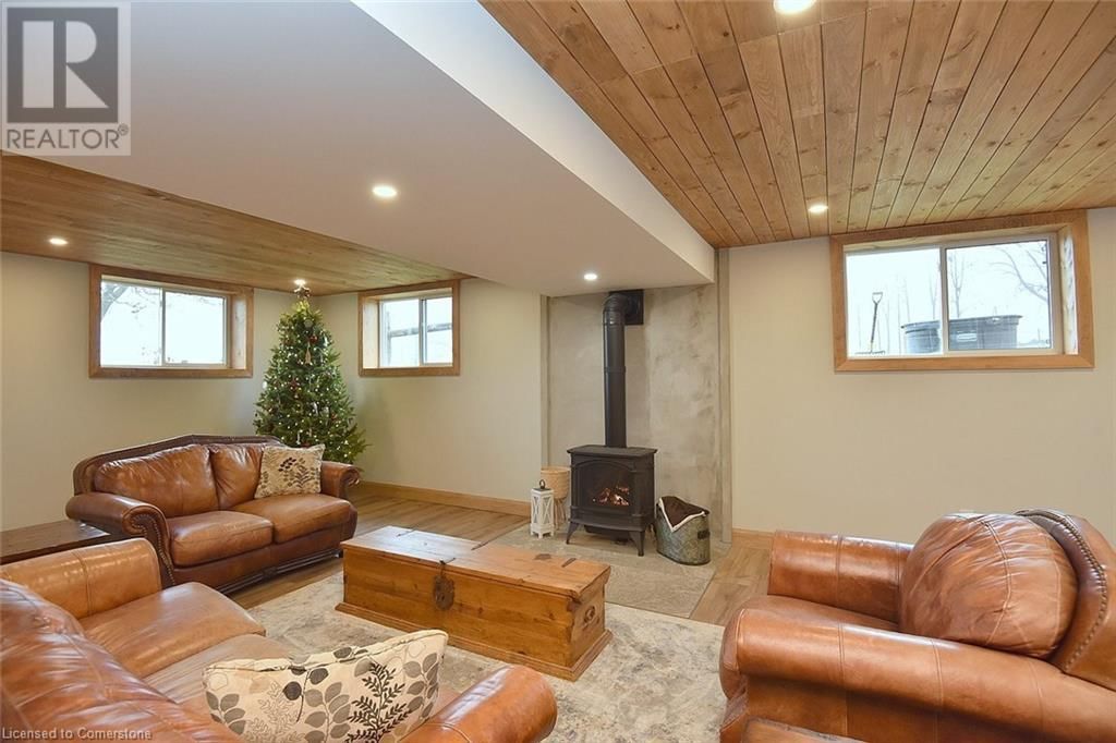 1344 HIGHWAY 8 Image 19