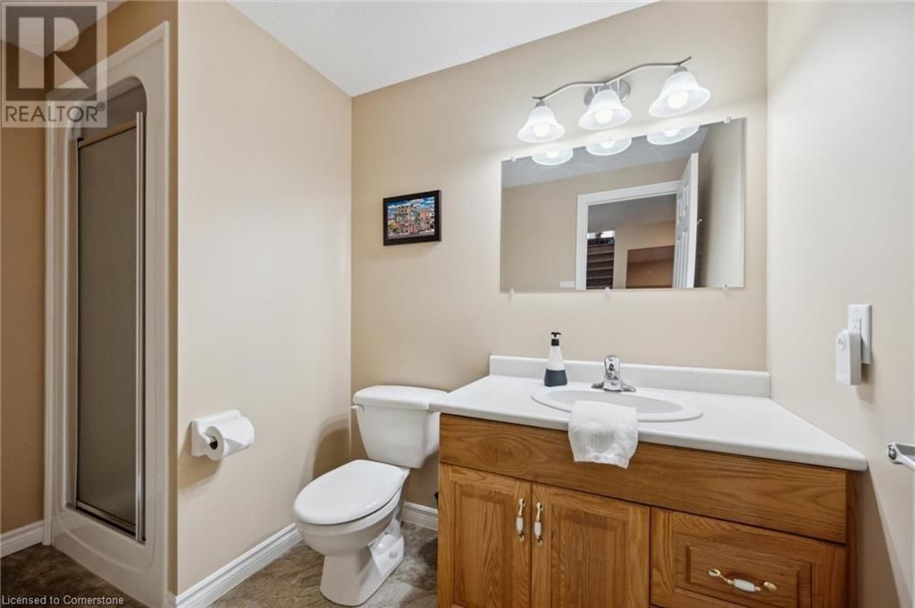 916 KEEWATIN PLACE Image 29