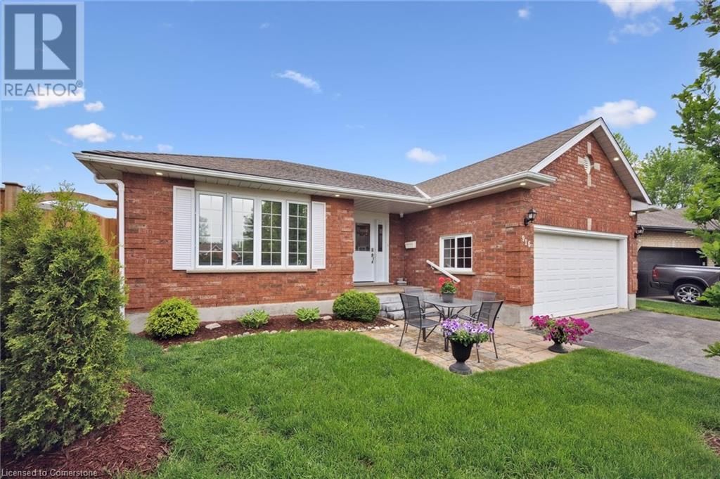 916 KEEWATIN PLACE Image 3
