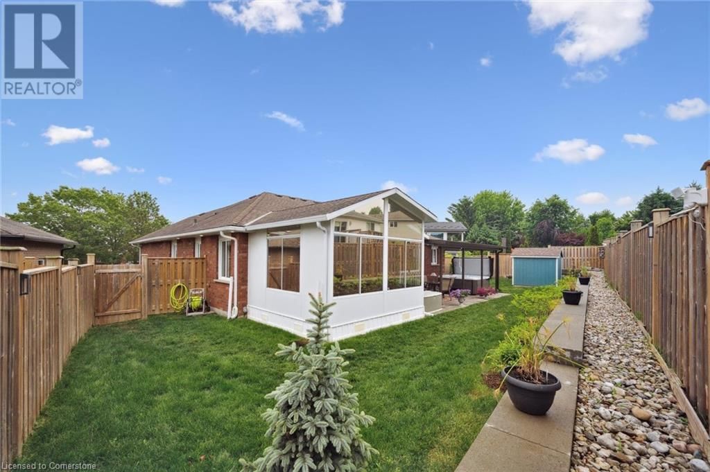 916 KEEWATIN PLACE Image 30
