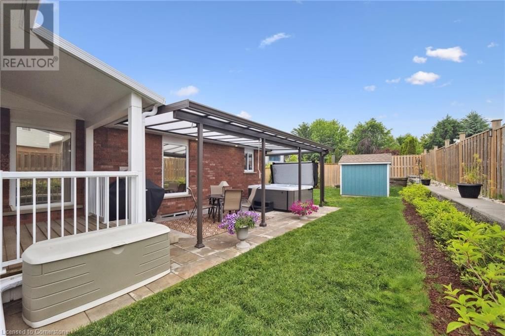 916 KEEWATIN PLACE Image 31
