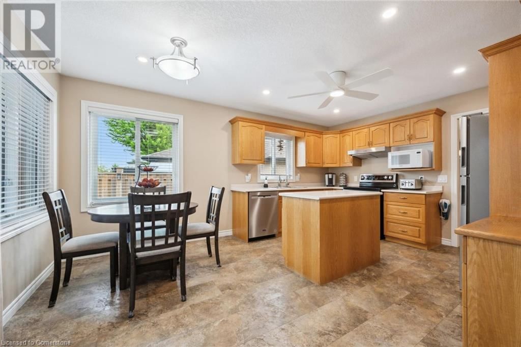 916 KEEWATIN PLACE Image 9
