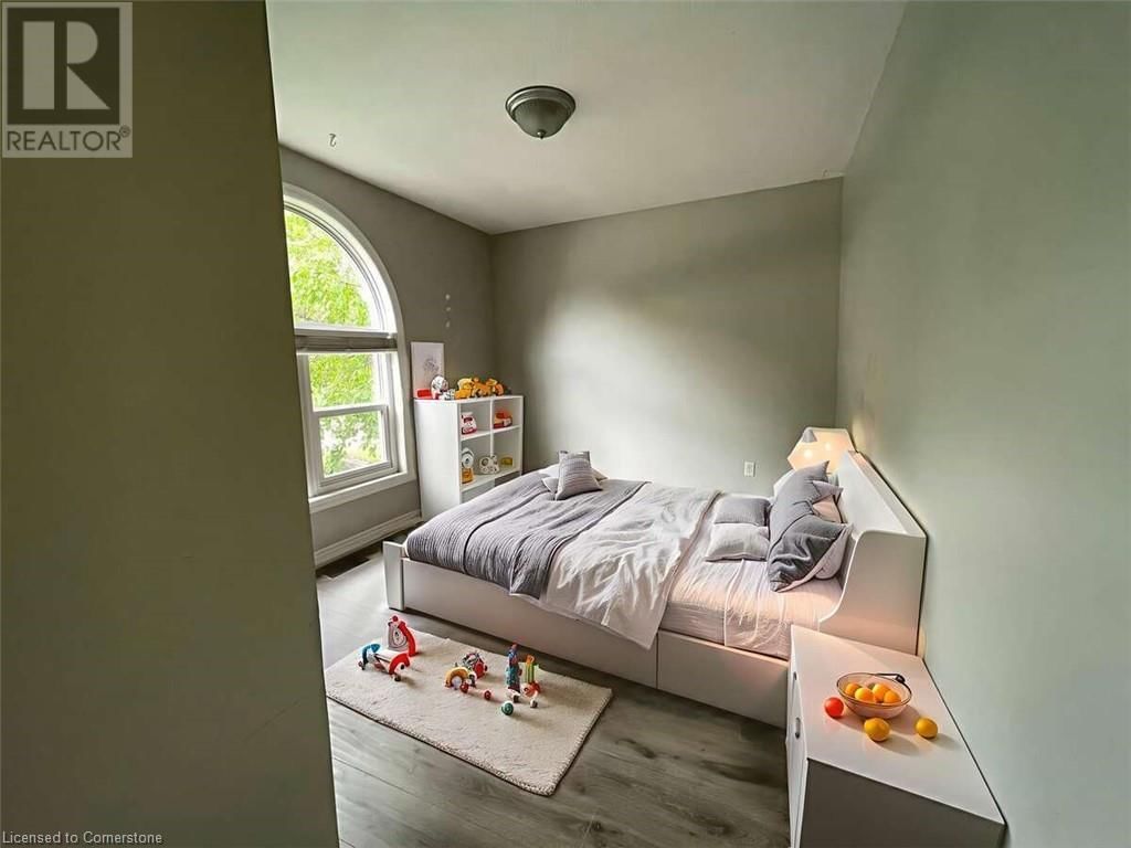 30 MUSSELMAN CRESCENT Image 12