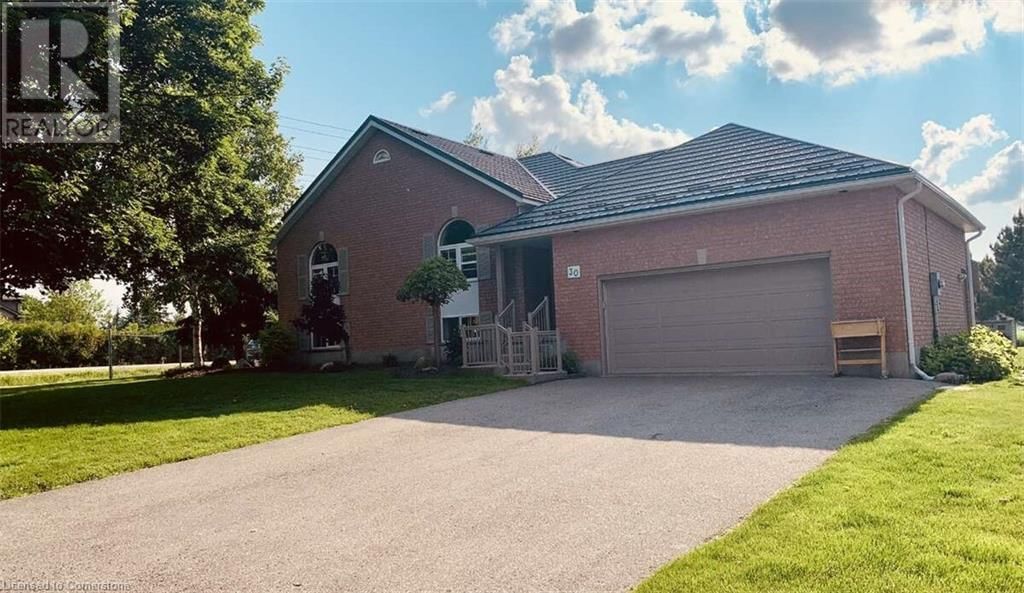 30 MUSSELMAN CRESCENT Image 2